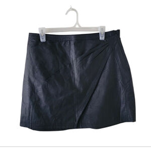 Shinesstar Black Faux Leather Asymmetrical Mini Skirt XL Pleated